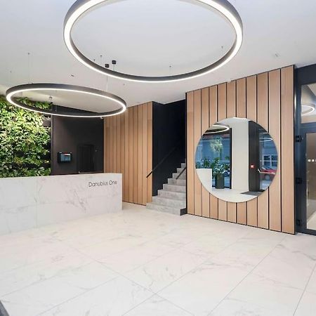 Danubius One - Spacious Apartment W Free Parking براتسيلافا المظهر الخارجي الصورة